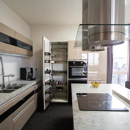 Thome Vlaicu Penthouse